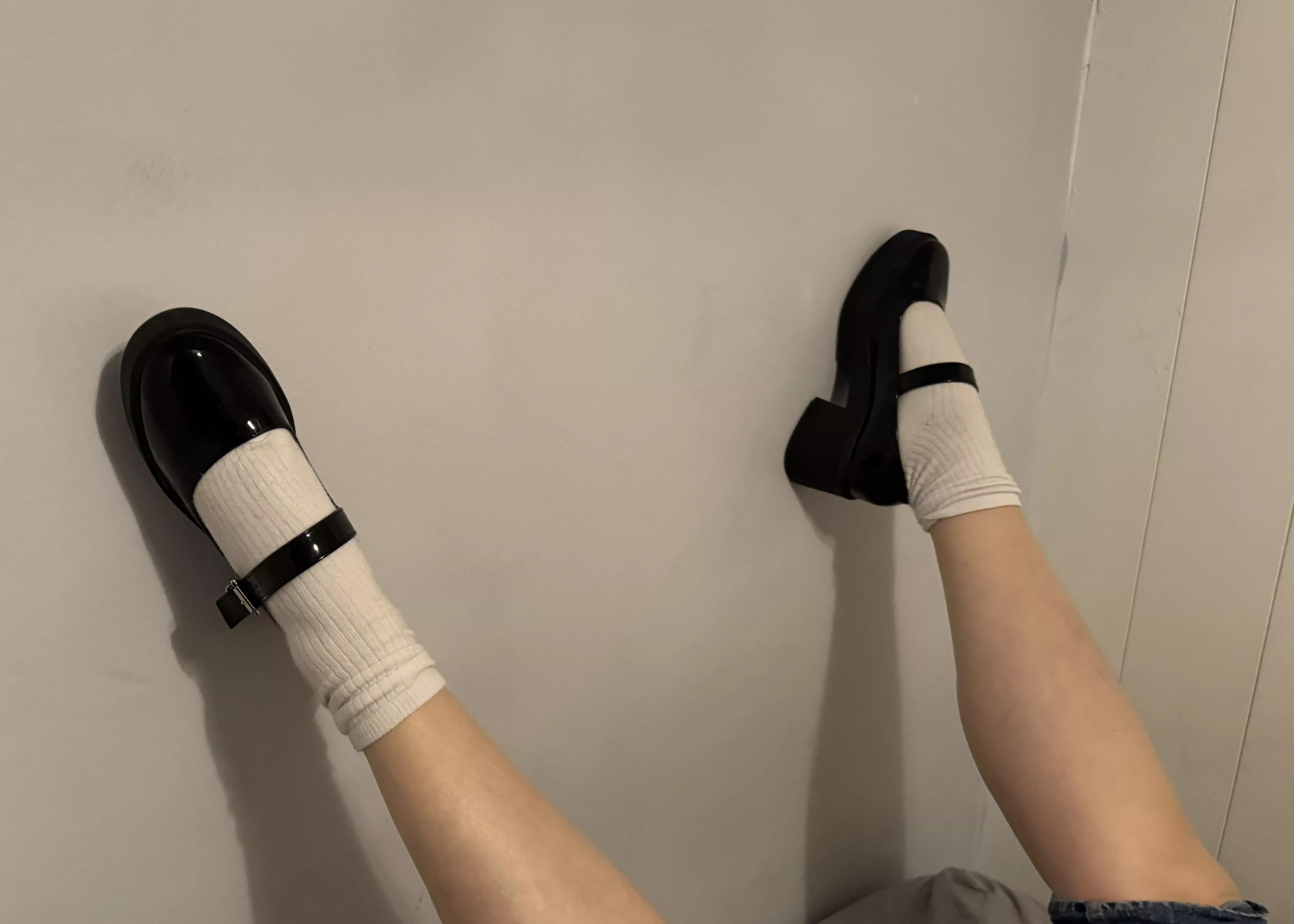 Shall I remove the shoes ? posted by feetfuncouple