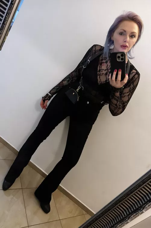 Showing off my long legs today in these jeans by theinkedsiren1