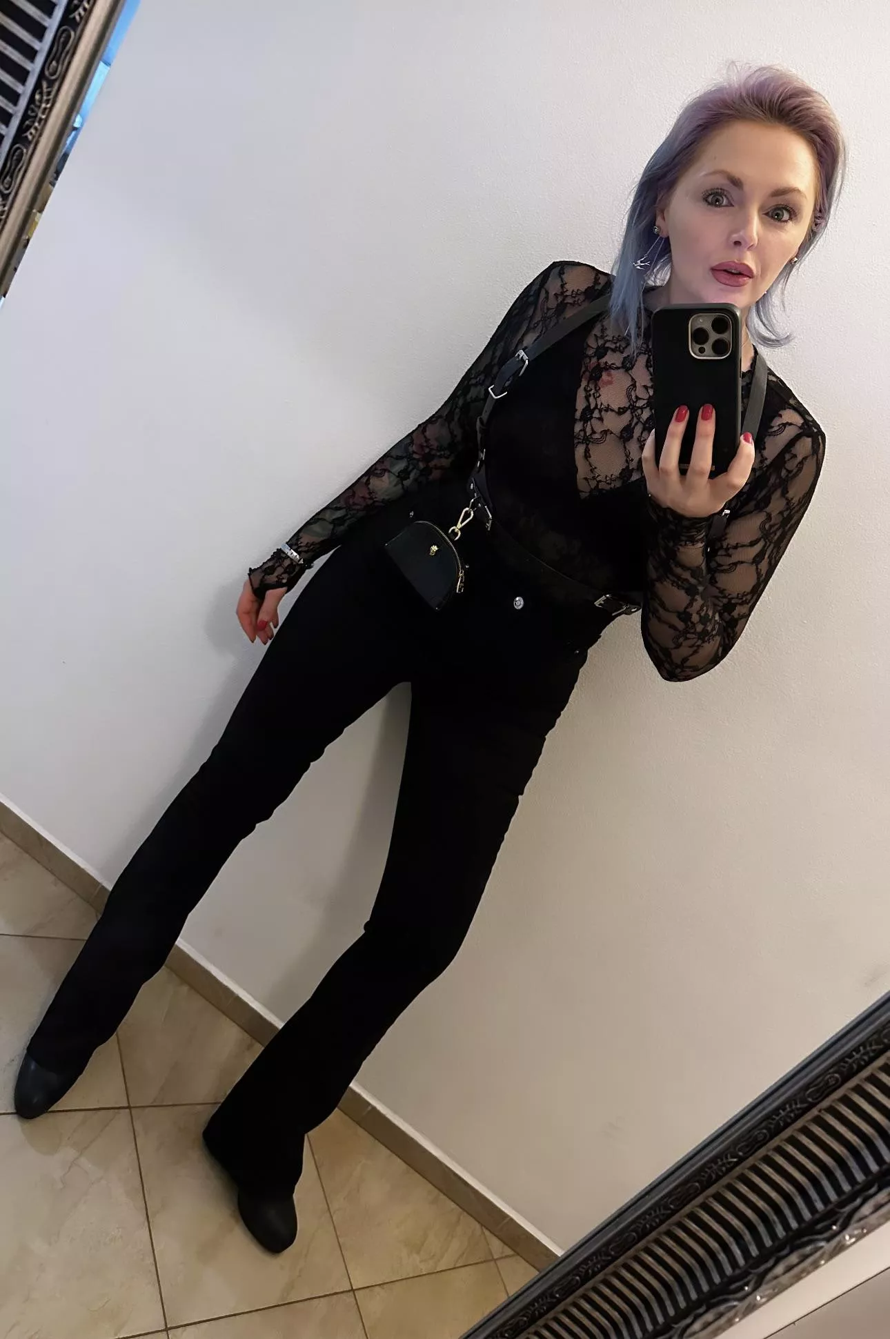 Showing off my long legs today in these jeans posted by theinkedsiren1