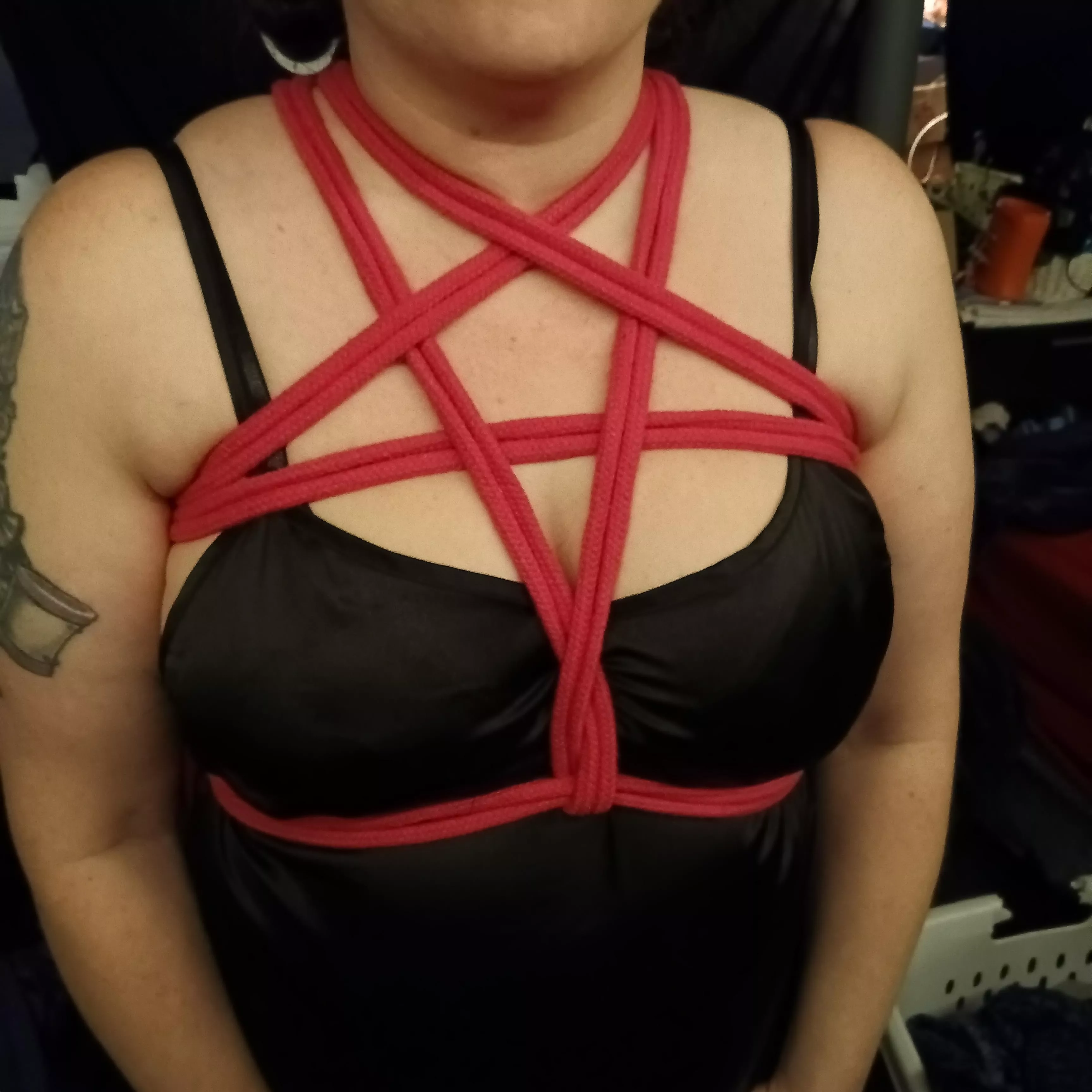 Simple tie to wear all day at work 😉 posted by Empress_Ginger