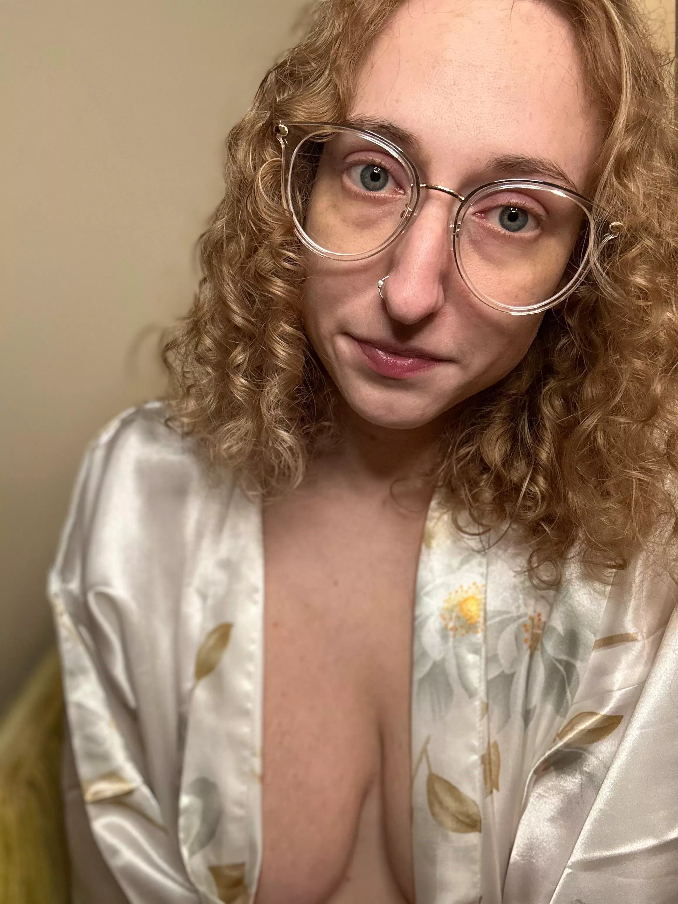 Sleepy eyes posted by curly_girly69