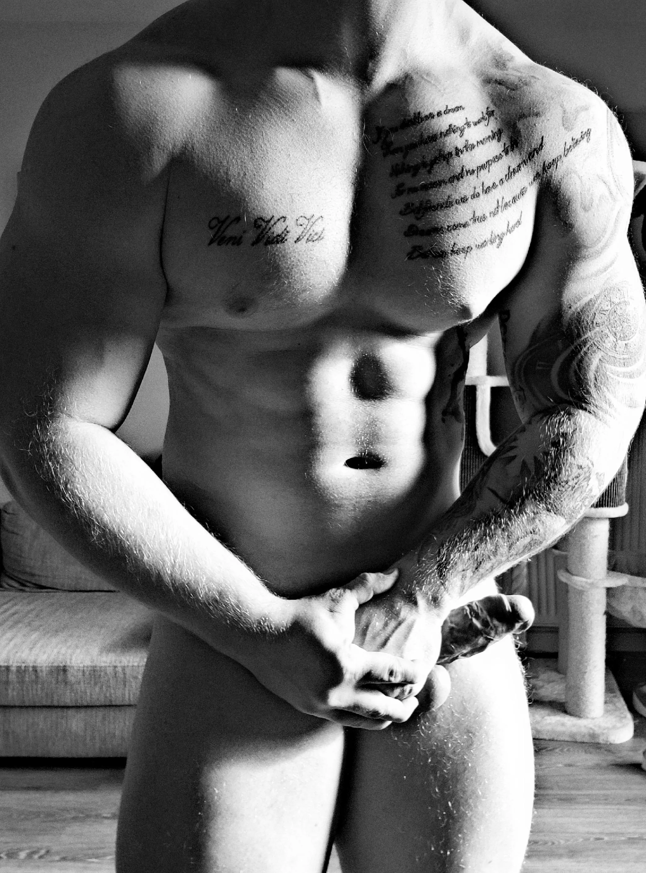 Some pre workout pic posted by TeachingEducational2