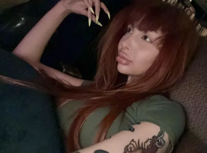 this lil doll loves her claws! by bambiblak3