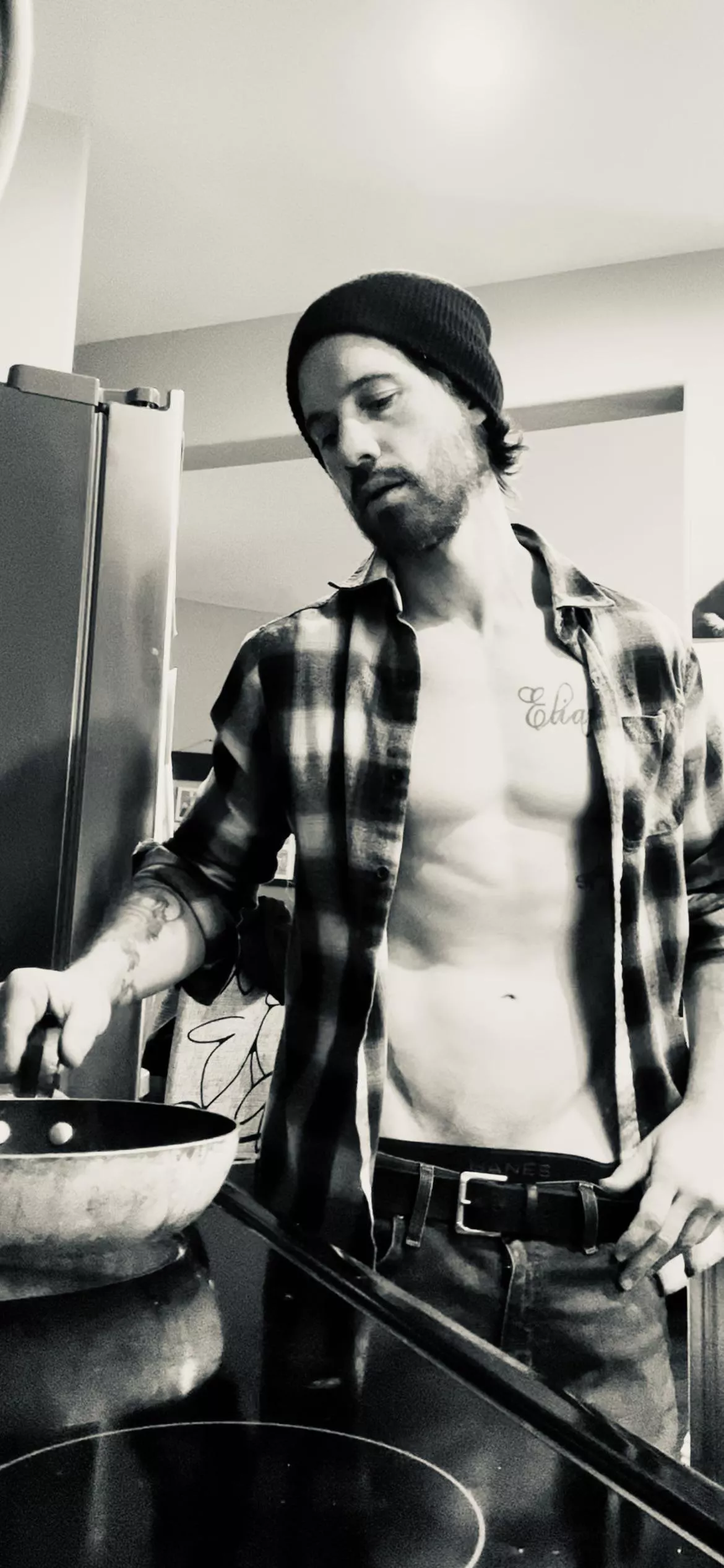 Totally not a staged photo posted by Moist-Illustrator-57