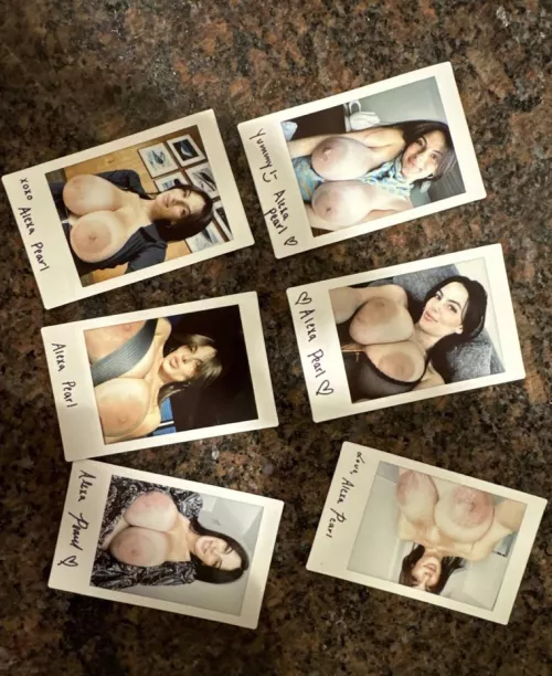 Who wants one? 🤭❤️ hehe You can be naughty and hold me in your wallet for your daily pleasure 🤭💦 by missalexapearl