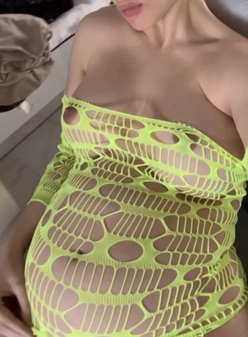 Would you like to see this big belly on top of you tonight? by blowzy_cute