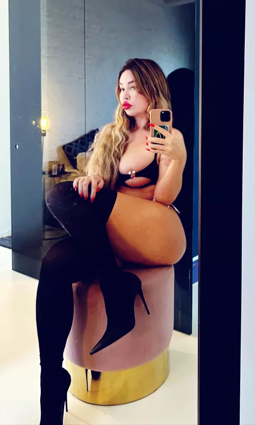 You can see my nipples 🥵 by Girl-withadick