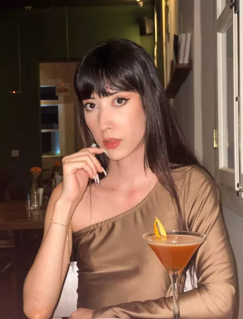 you would love to date a classy girl by your_natural_beauty