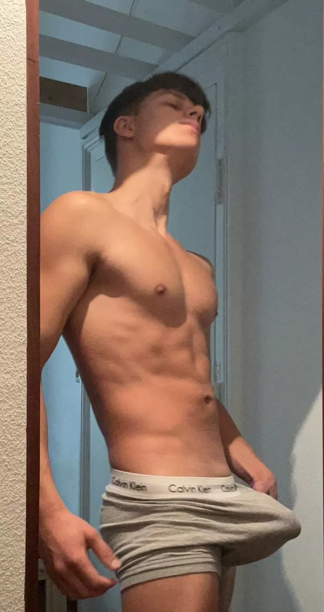 (19)Top or bottom? posted by Select_Equipment4297