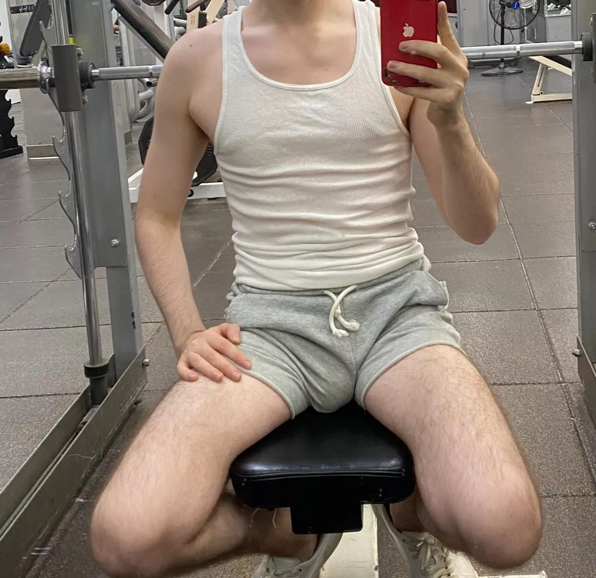 26 nyc looking for big bro posted by hotguys23