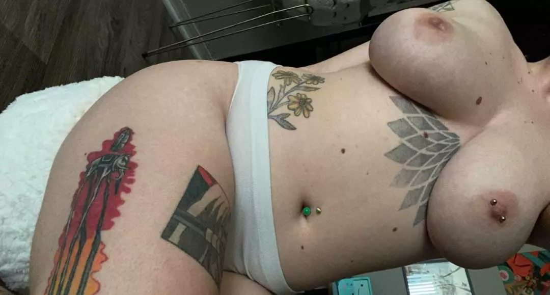 27F 5ft 125lbs feeling decent :) posted by Commercial_Olive_464