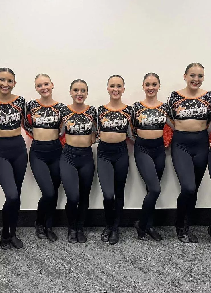 [6] under 19s dancing troupe posted by SkankHunt_0402