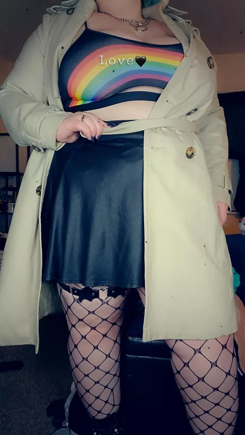 A goth hottie just showed up at your door.. by goddessandpricess2uu