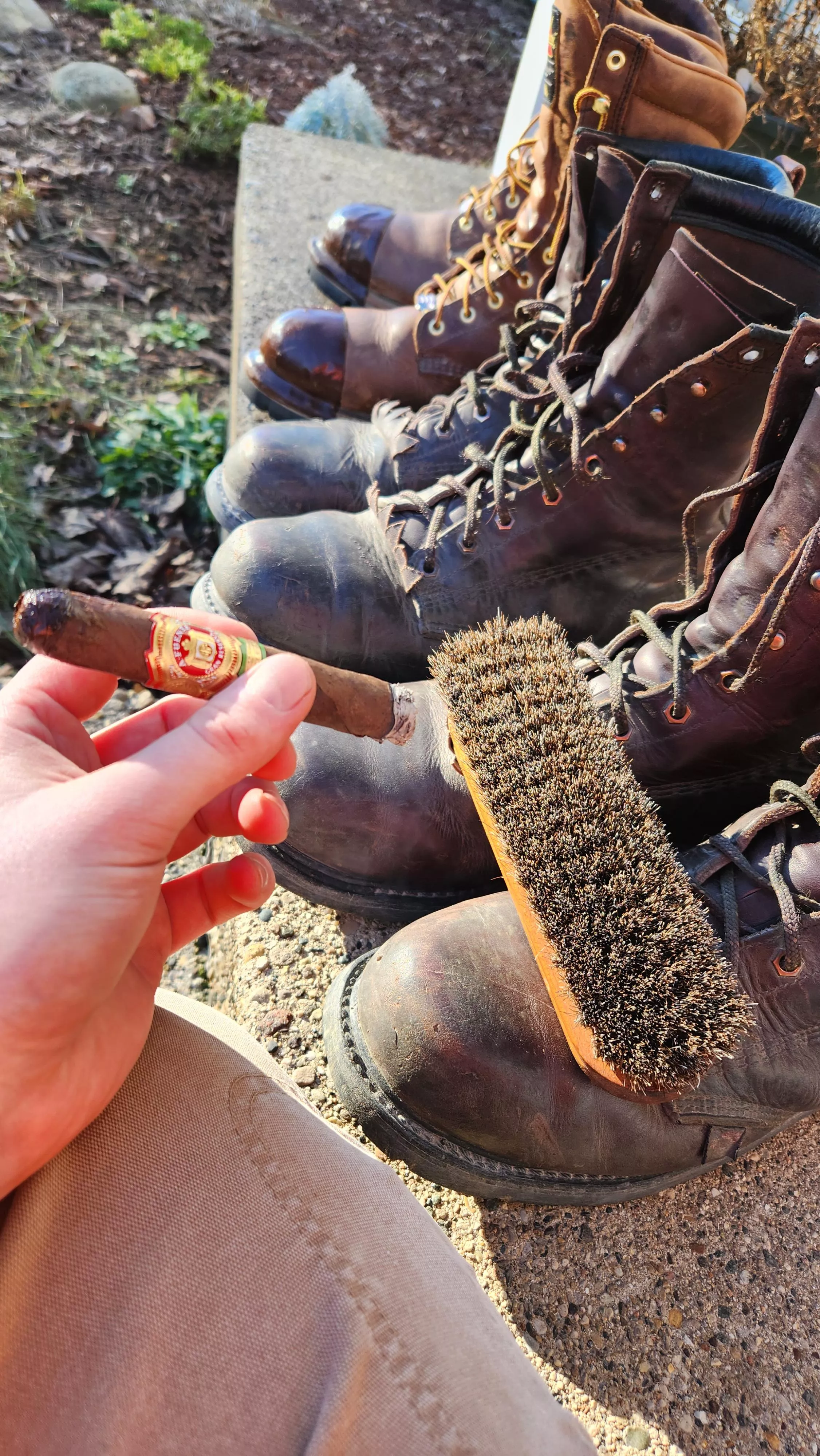 A little cigar smoke while I brush and clean my boots. First sunny day here for a while. posted by Jooster69