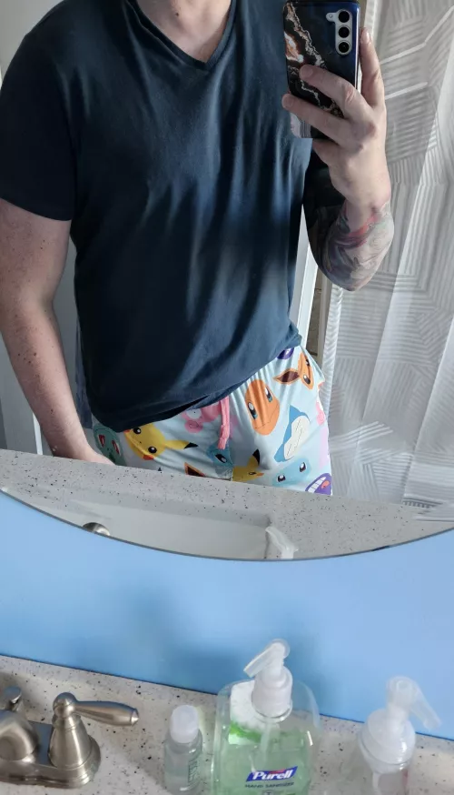 Any cute gaymers wanna hang? Hmu. Especially if you snap. by Massive_Ad6903