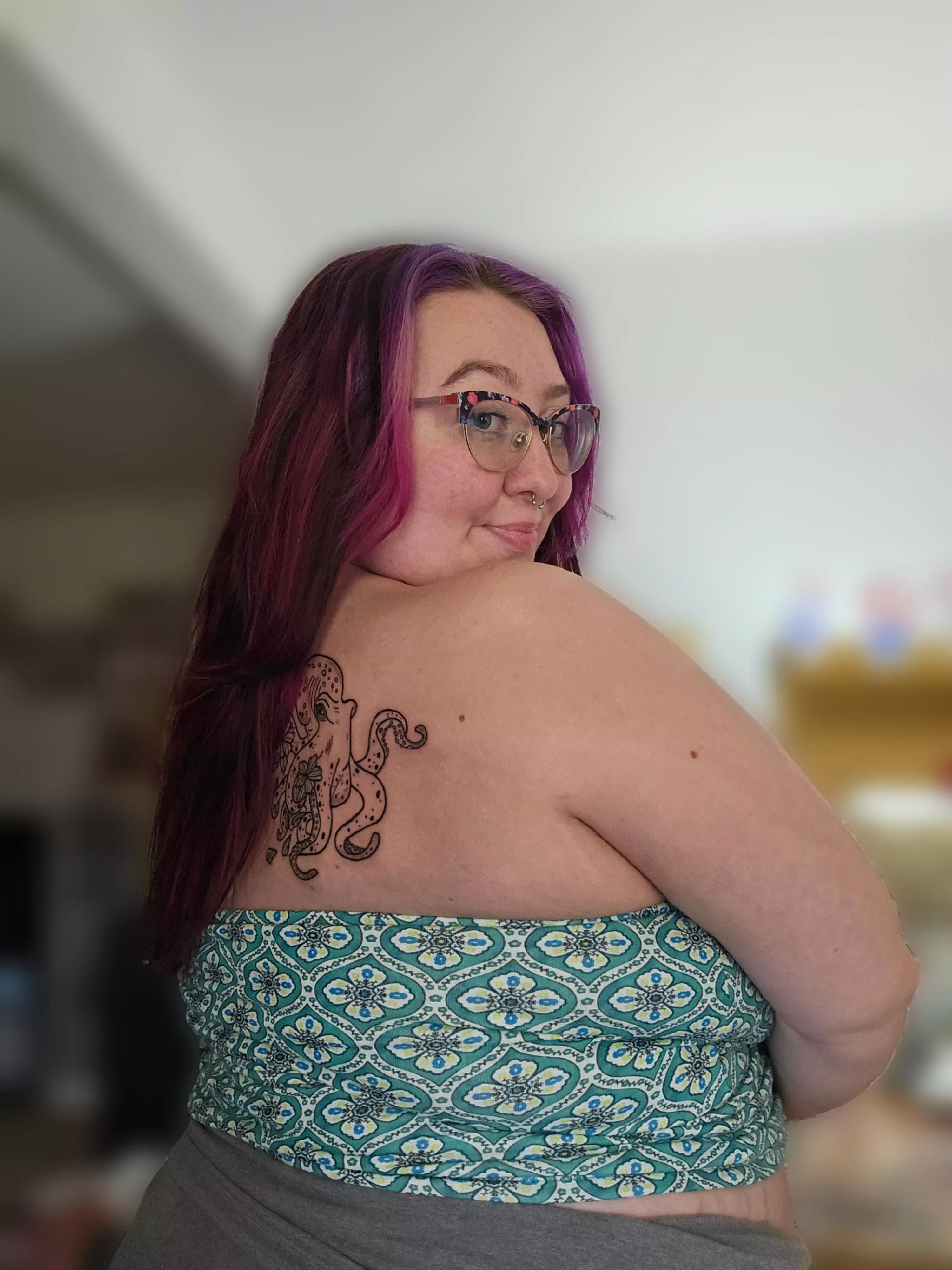 Any weekend plans? I'm loving this tattoo I got yesterday🐙🫶 posted by sapphiremelonz