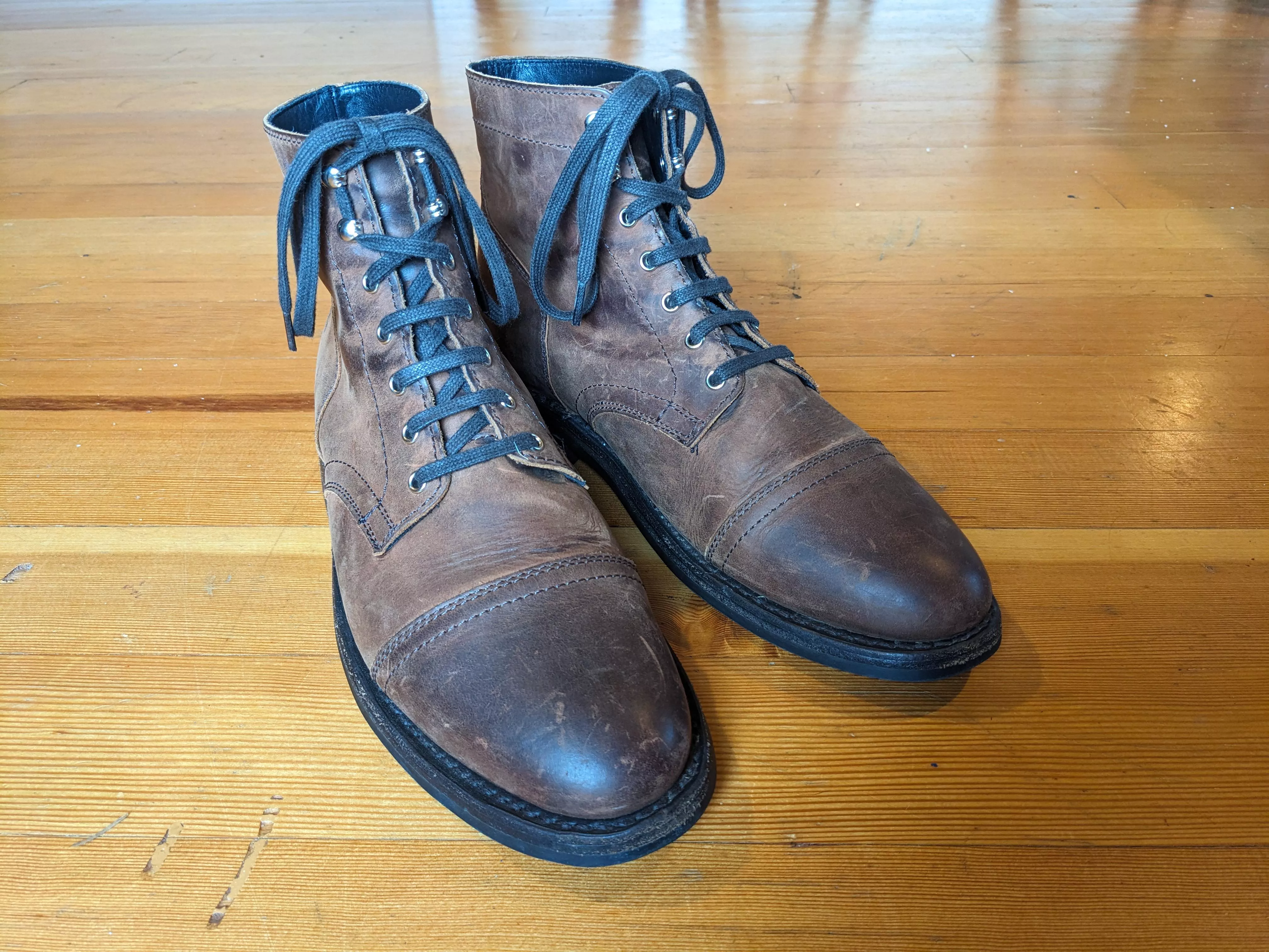 Anybody else like to try less conventional ways to lace up? posted by lurkosaur