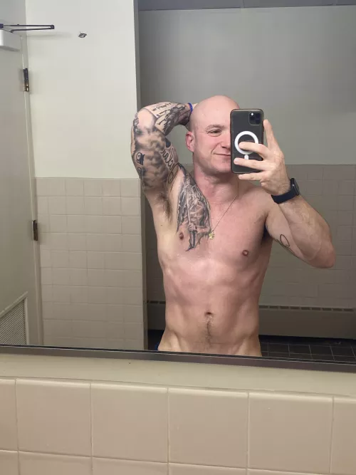 As the warm weather approaches I’m gonna try to lean out! by Astr0nauts