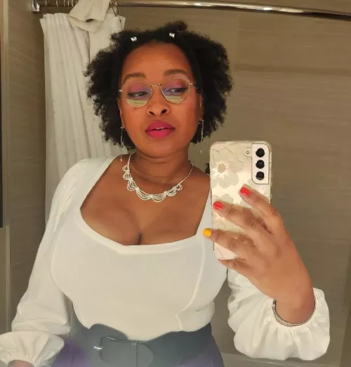 Bathroom selfie by Desecr8or