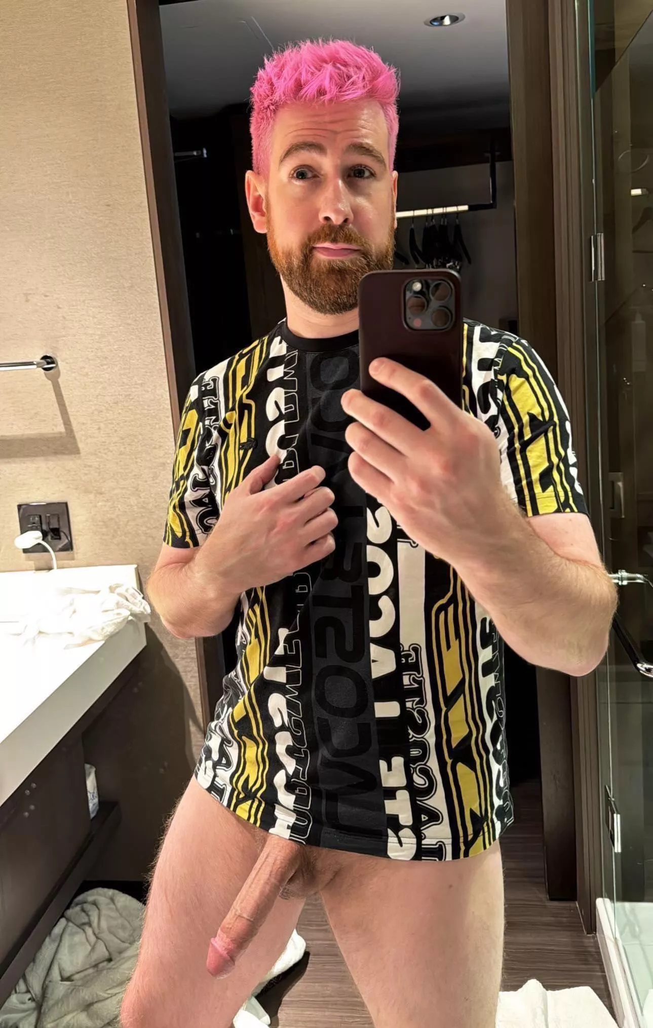 Bi (39) pink heads posted by PinkBisexual