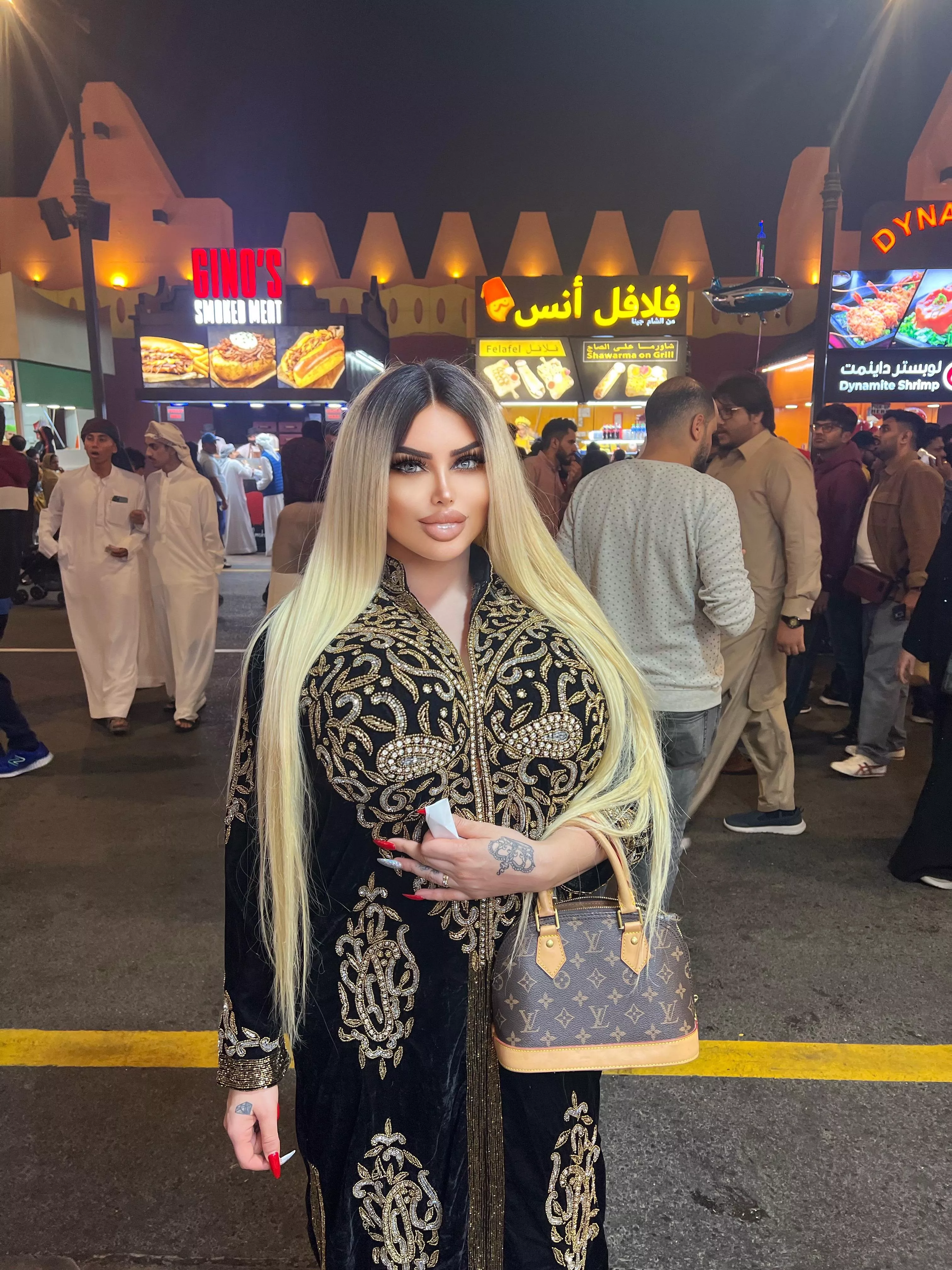 Bimbo Queen posted by First_Willingness_25