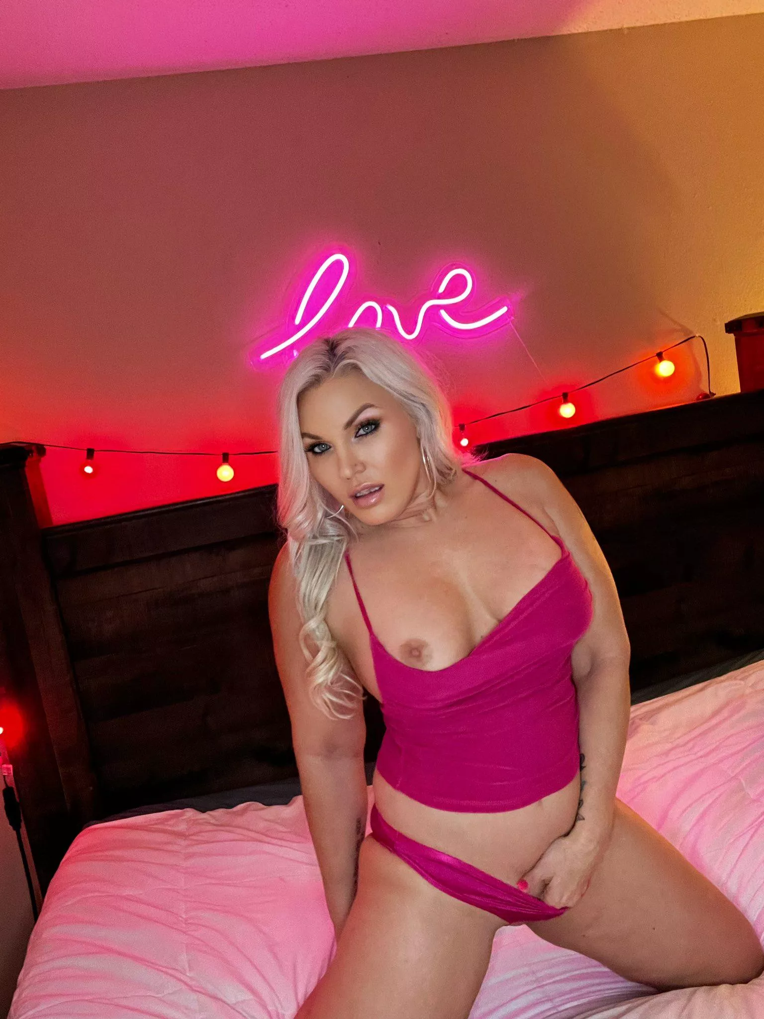 Can i fuck that boy pussy of yours you little sissy boy posted by Alenawintersxo