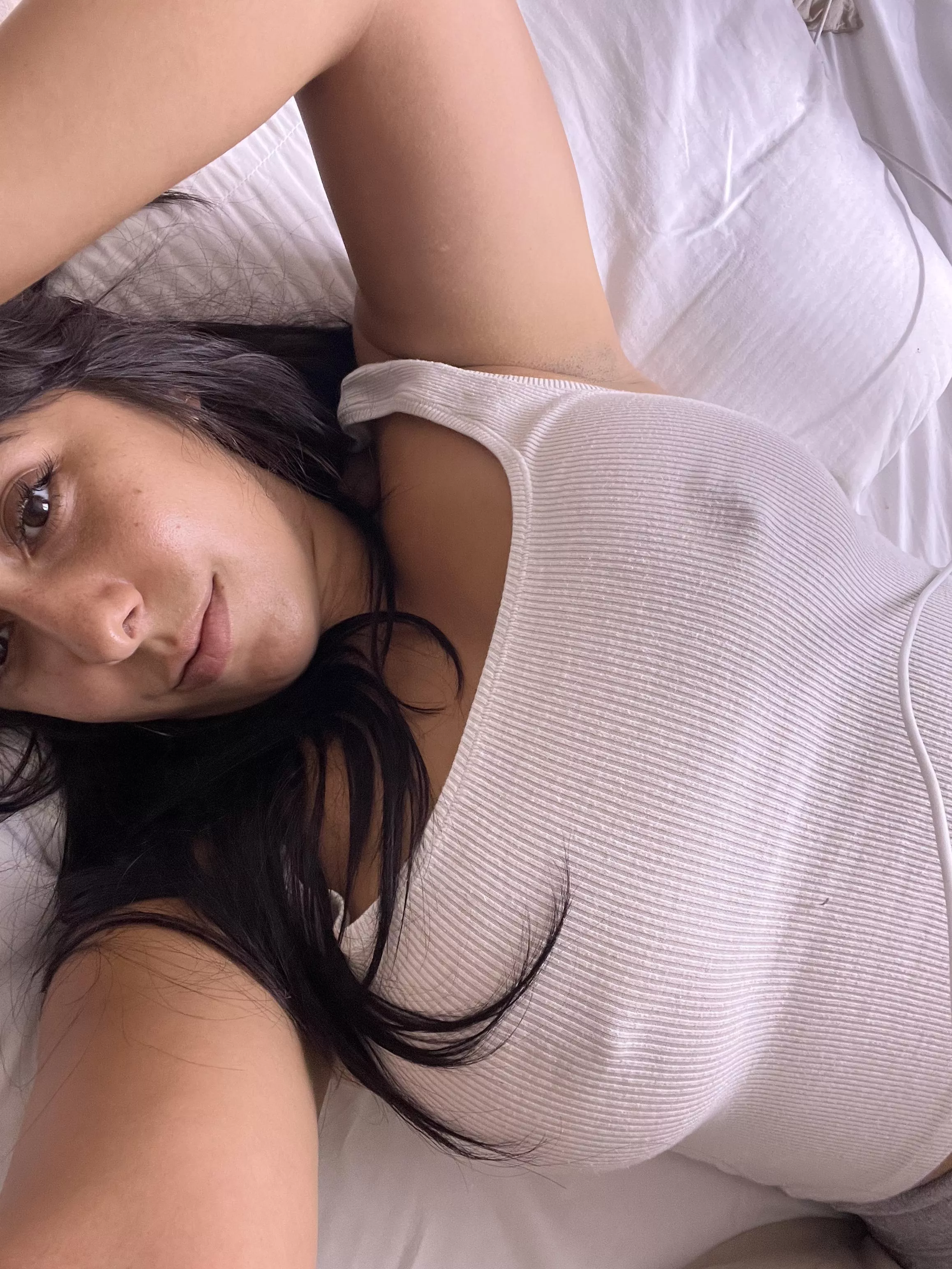 Chubby Latina with pokies posted by MaryR22