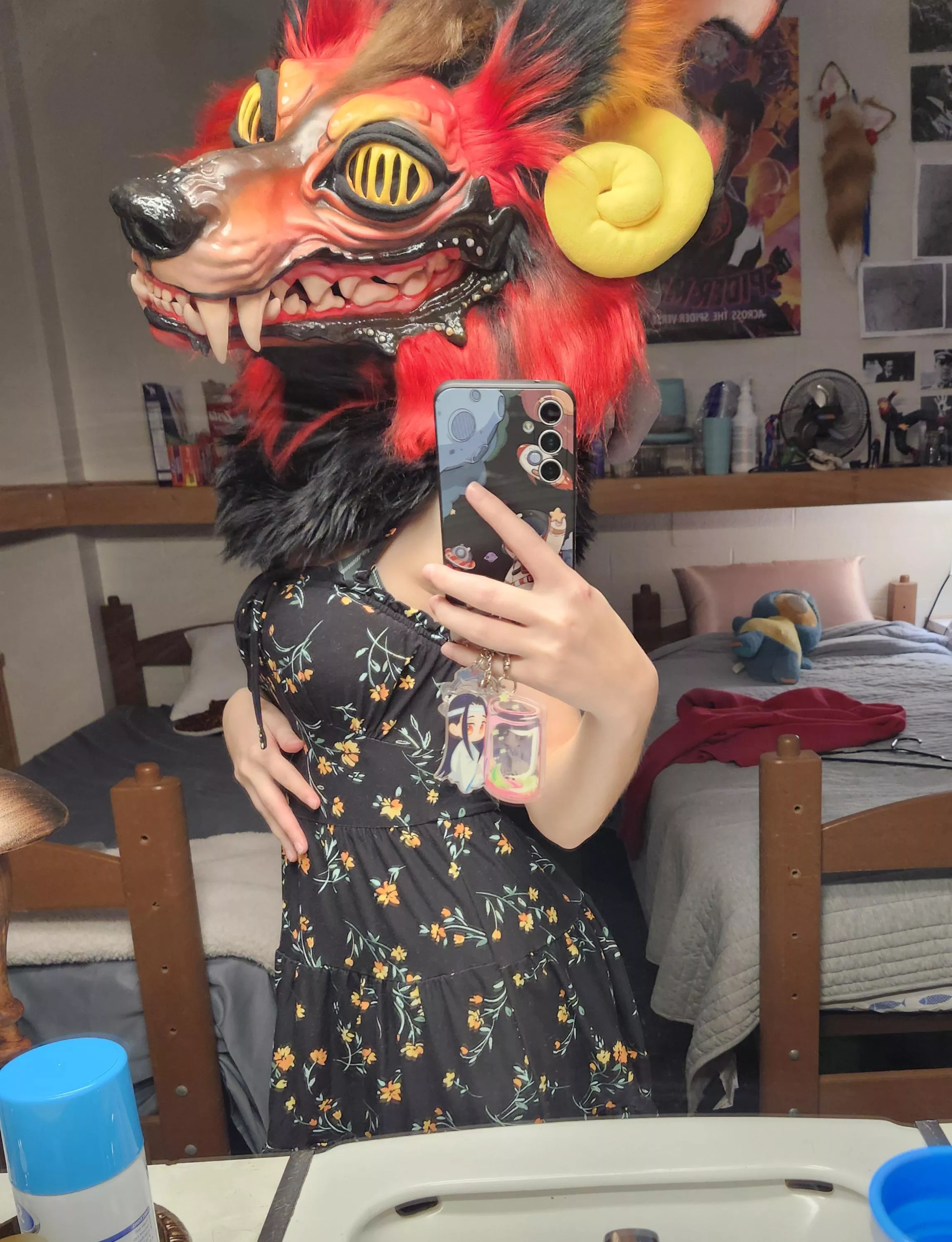 Contradictory vibes going on posted by Lemon-Concentrate