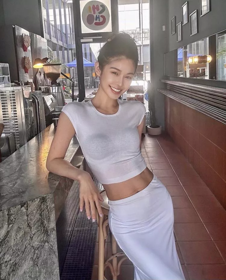 do u find her attractive? posted by devilndaisies