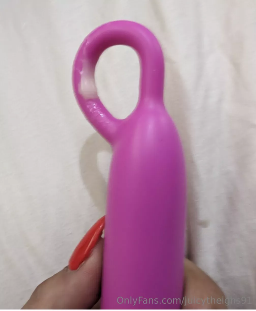 Do you want me smeared on your face or you rather lick this of mine? posted by juicytheighs