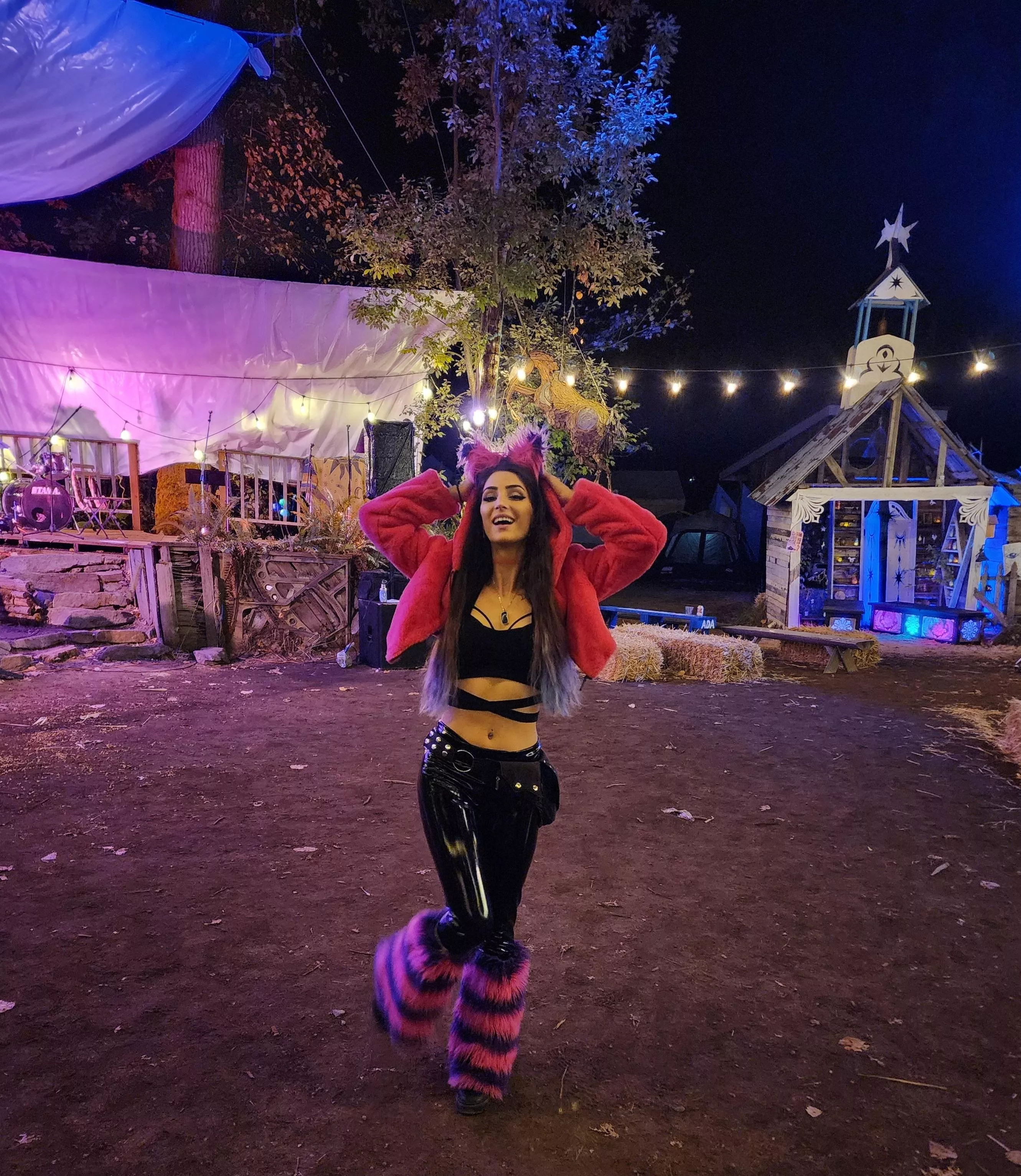 Doing variations of the Cheshire Cat costume are my faveeee 😍 posted by AuspiciousKiwi