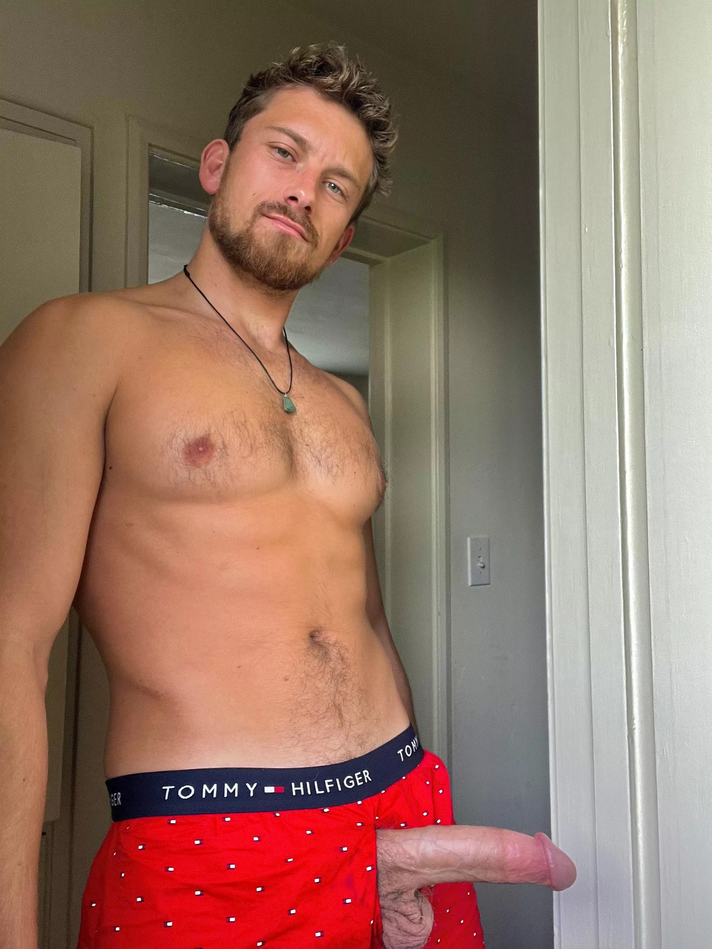 Happy Friday 🥵 posted by kracken278