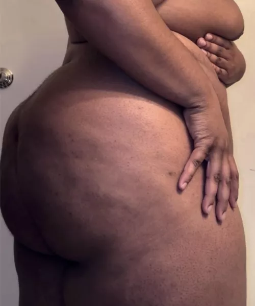 Hey everyone by bordemstrikes098