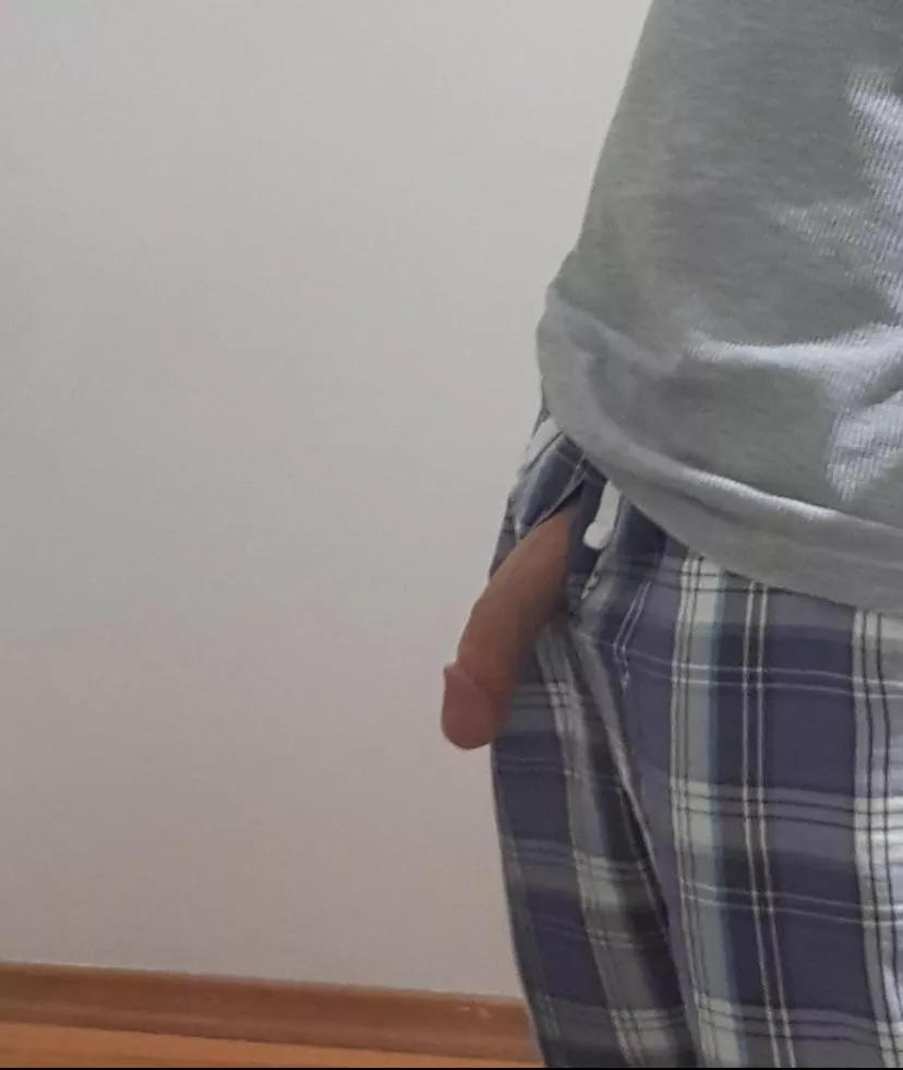 Hi guys 18M posted by Waste_Duck5492