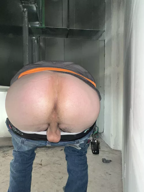 I have been looking for a “Bate Bro” for a few years now. I’m straight, but would love to have a friend to masturbate with when I’m super horny. I think it would be more fun than jacking of alone. How do I find some one like that? lol by str8d1ck