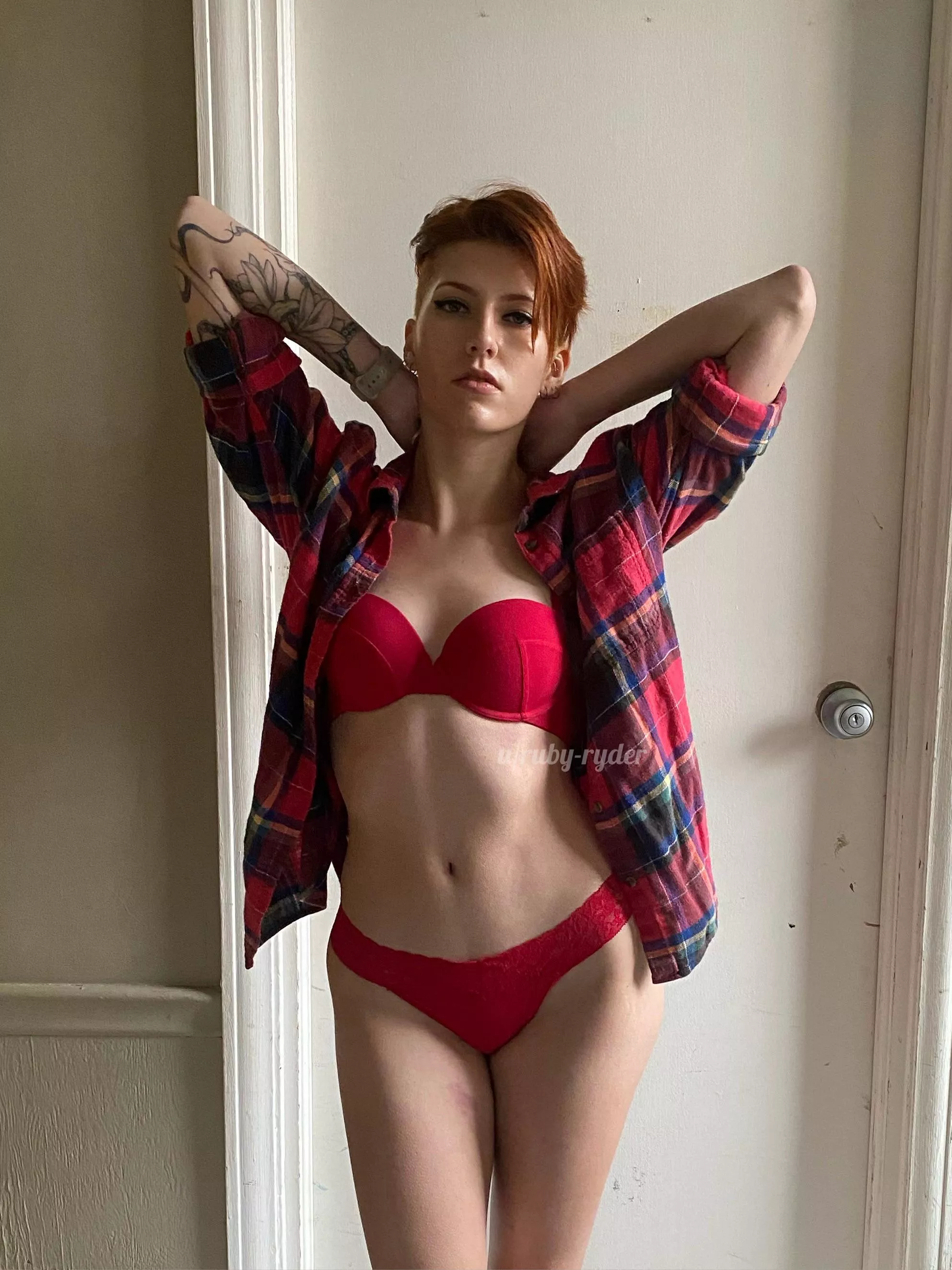 I love my flannel posted by ruby-ryder