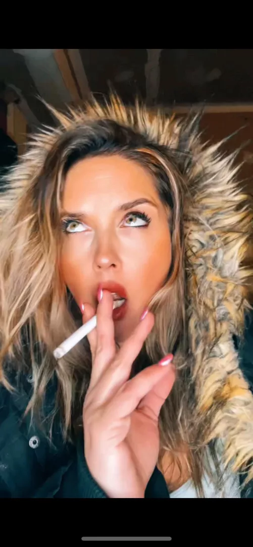 I’m a Blunt Slut. by Hot_Procedure_2121