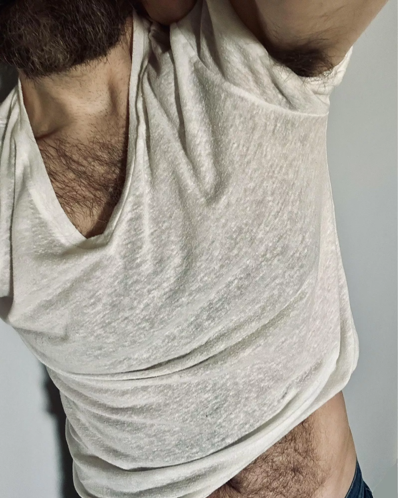 I'm that cocky bloke who purposely flashes my hairy belly & pits because I know you can't resist staring... posted by jerseyjaxoff