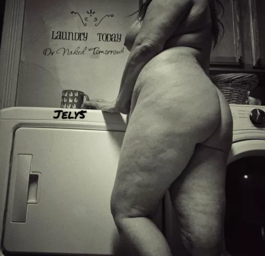 I’m thinking naked is the best option! by jely5