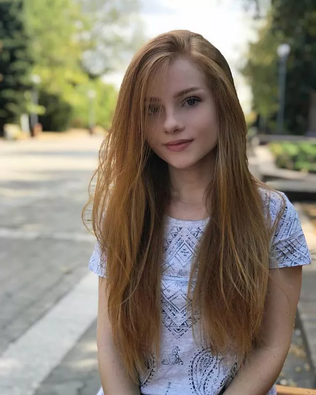 Julia Adamenko posted by sagar9175