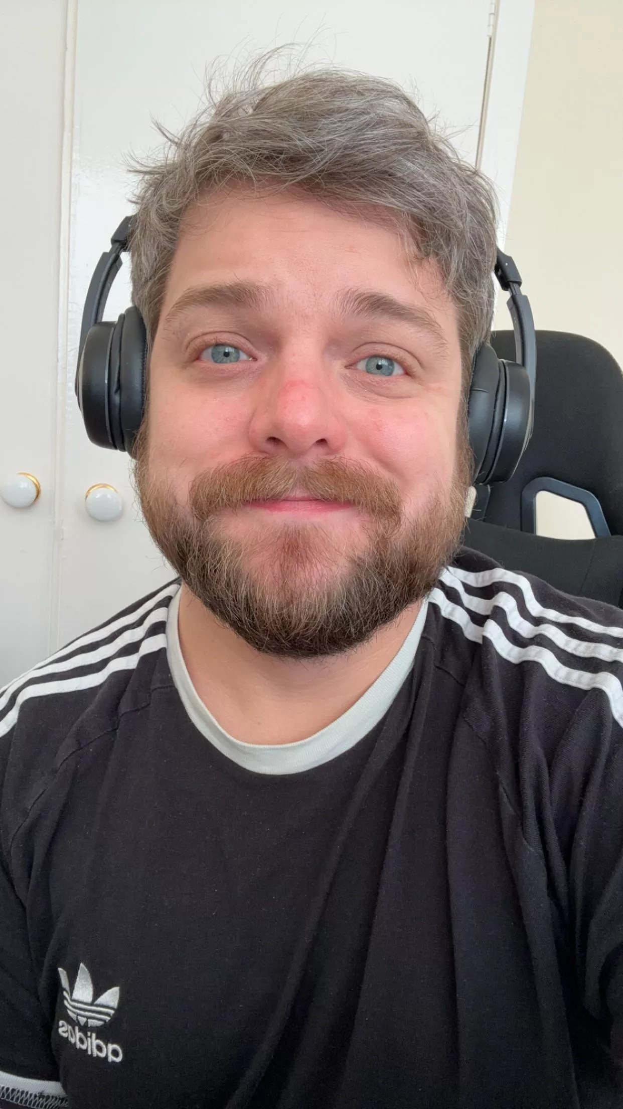 Look at me. The eyes. The beard. The premature greying. posted by Old_Statement3782