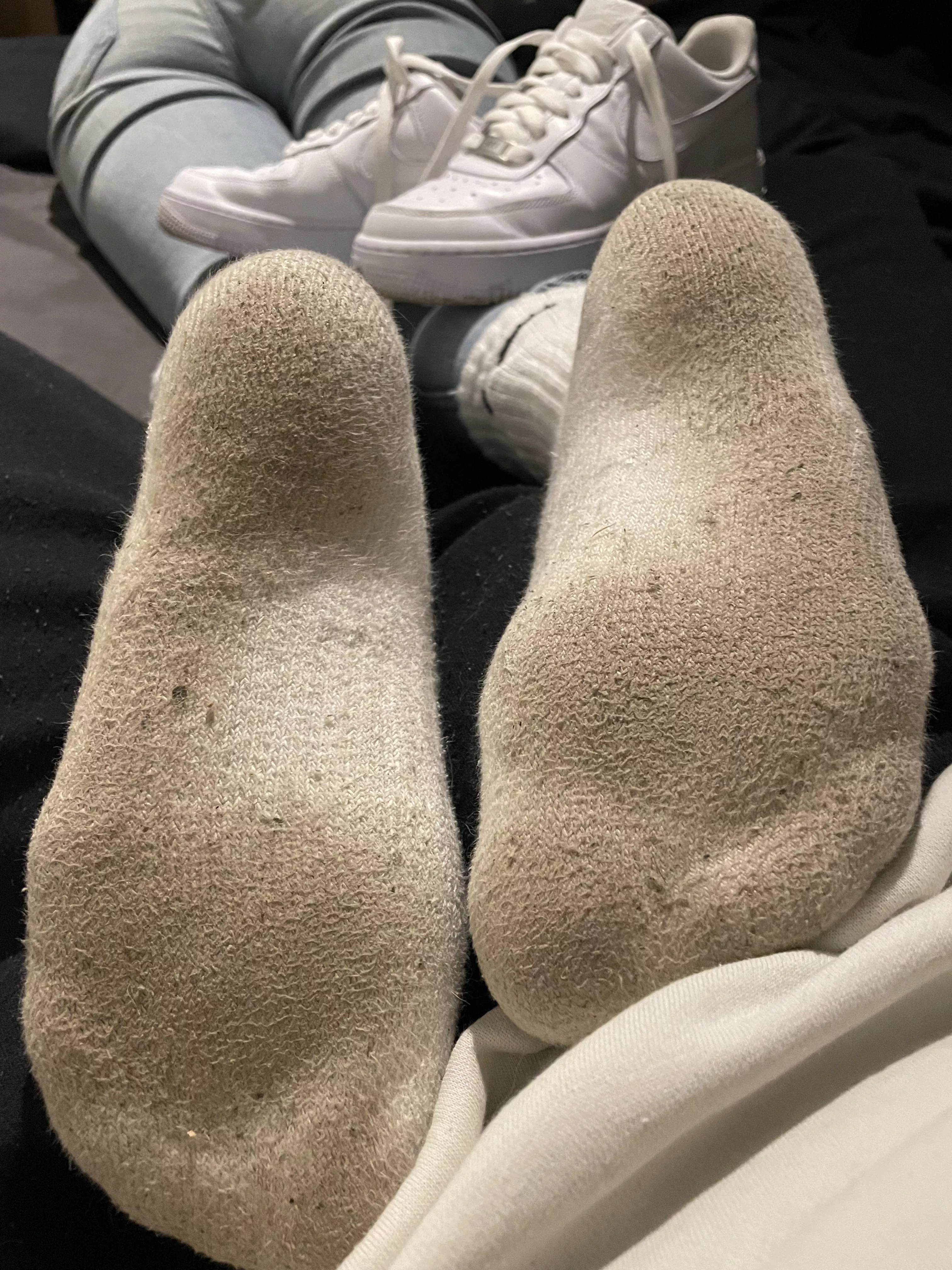 Look how filthy and sweaty my Nike crew socks are after wearing them 15 hours to work 🤢🧀🥵 posted by Difficult_Damage_576