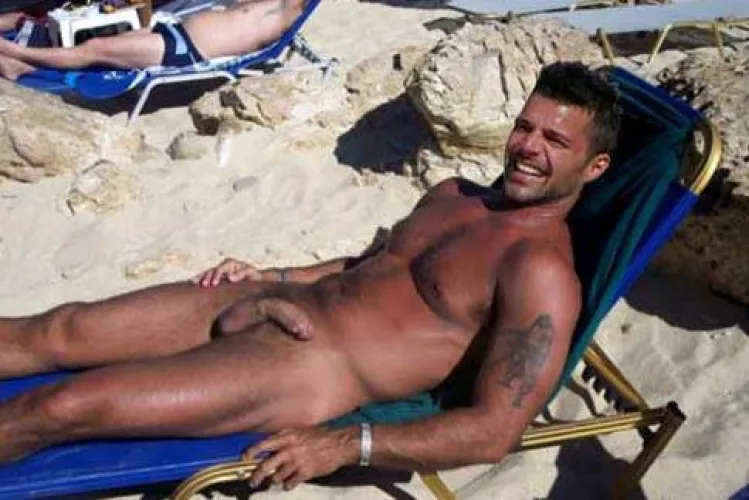 Name: Ricky Martin , singer, leaked pic on beach in USA by MassageguyinVegas