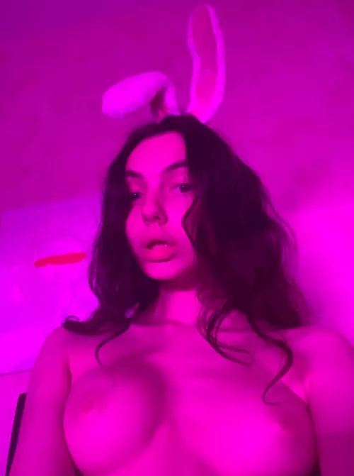 Neon bunny by sweetiexxsx