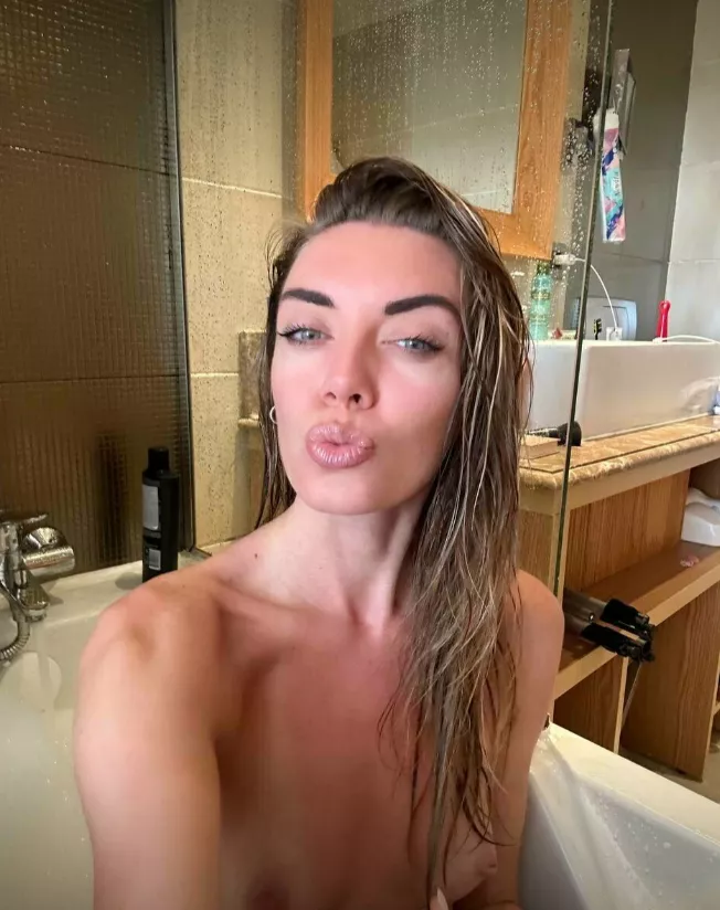 selfie from the adventure ;) posted by sexy_maier