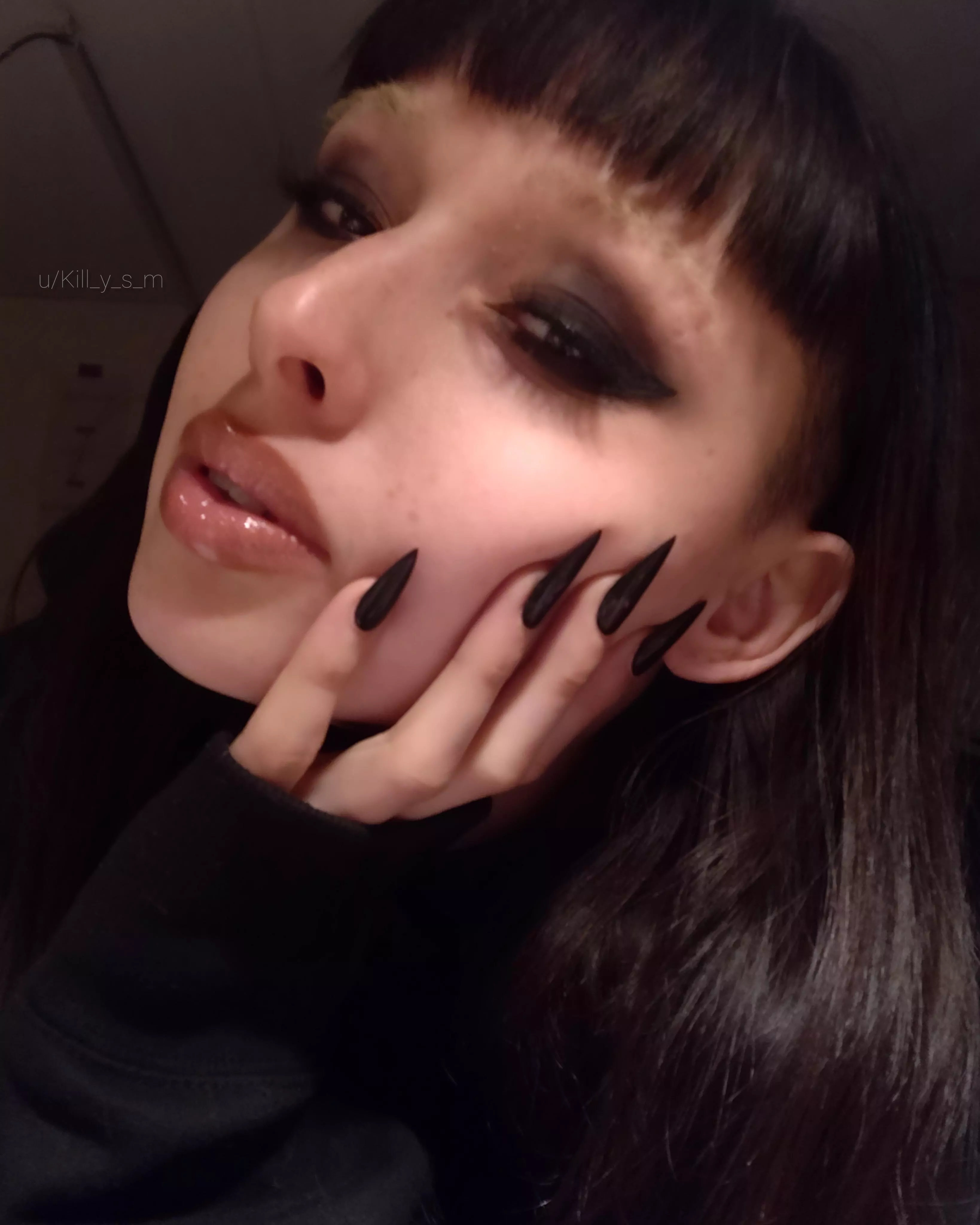 So sharp I could claw your eye out 🤭 posted by kill_y_s_m