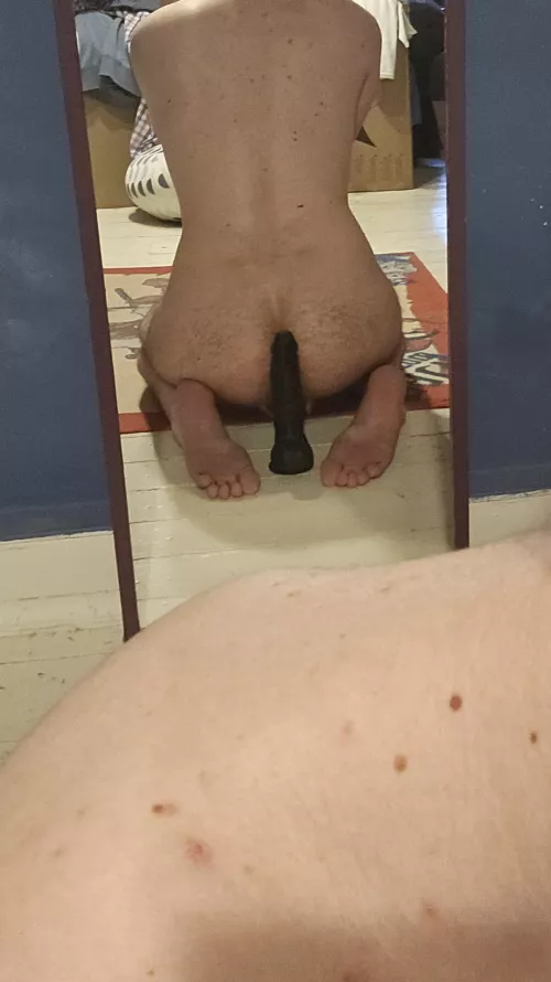 Sorry my room's messy 👉👈 by Sheerym