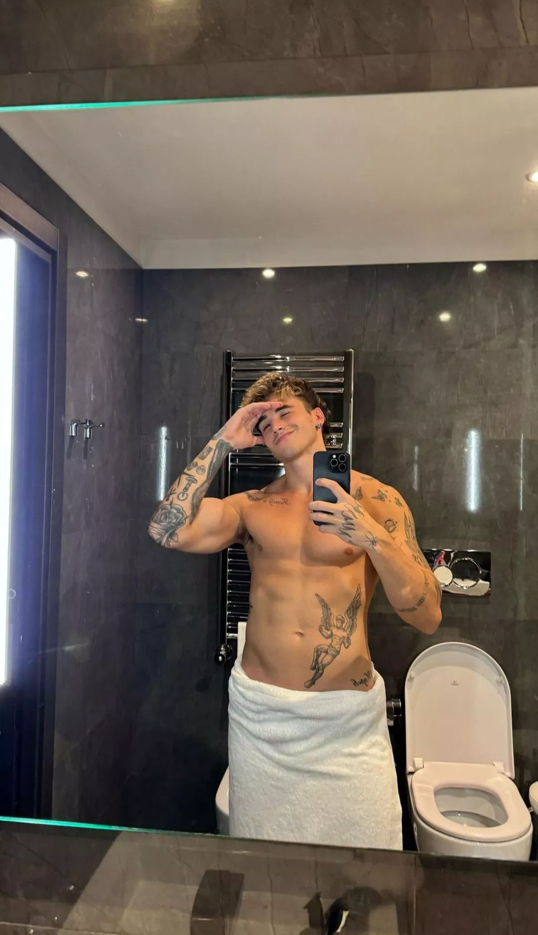 The morning was full of sunlight and hope. posted by bistomasto