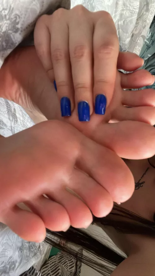 Toes first, then pussy by CaringAttacke