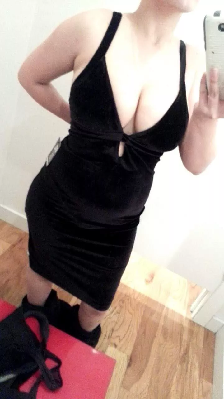 What do you think of my new outfit? posted by Positive_Wash9768